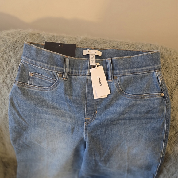 SPANX Wide Leg Cropped Jeans in Light Blue Wash - Picture 3 of 5